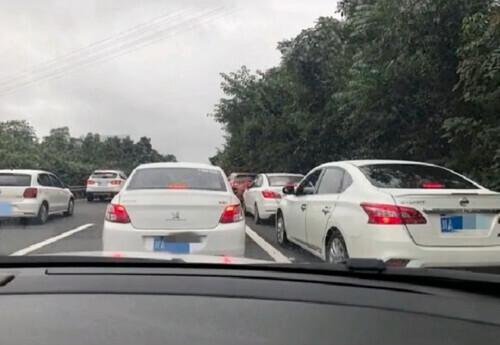 邻居不停举报违章建筑怎么办,全面释义解释落实