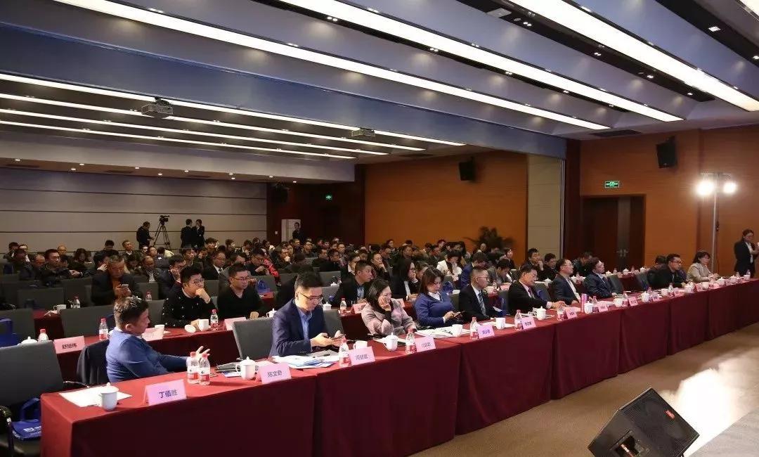 2025年全年資料免費大全優勢,迈向未来，探索2025年全年資料免費大全的優勢